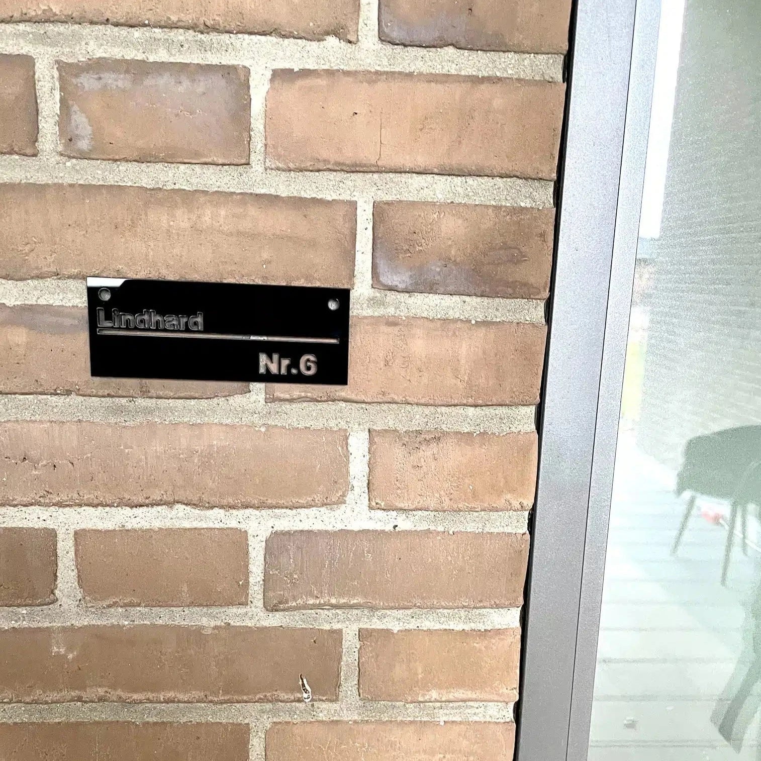 Naambordje voordeur met persoonlijke tekst - 15×6 cm